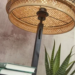 GOOD & MOJO Bhutan vloerlamp met legbord, zwart