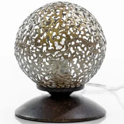 Greta - een tafellamp met bolvormige kap
