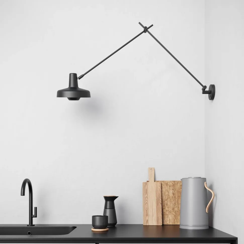 GRUPA Arigato wand 1-lamp 110cm Ø23cm zwart