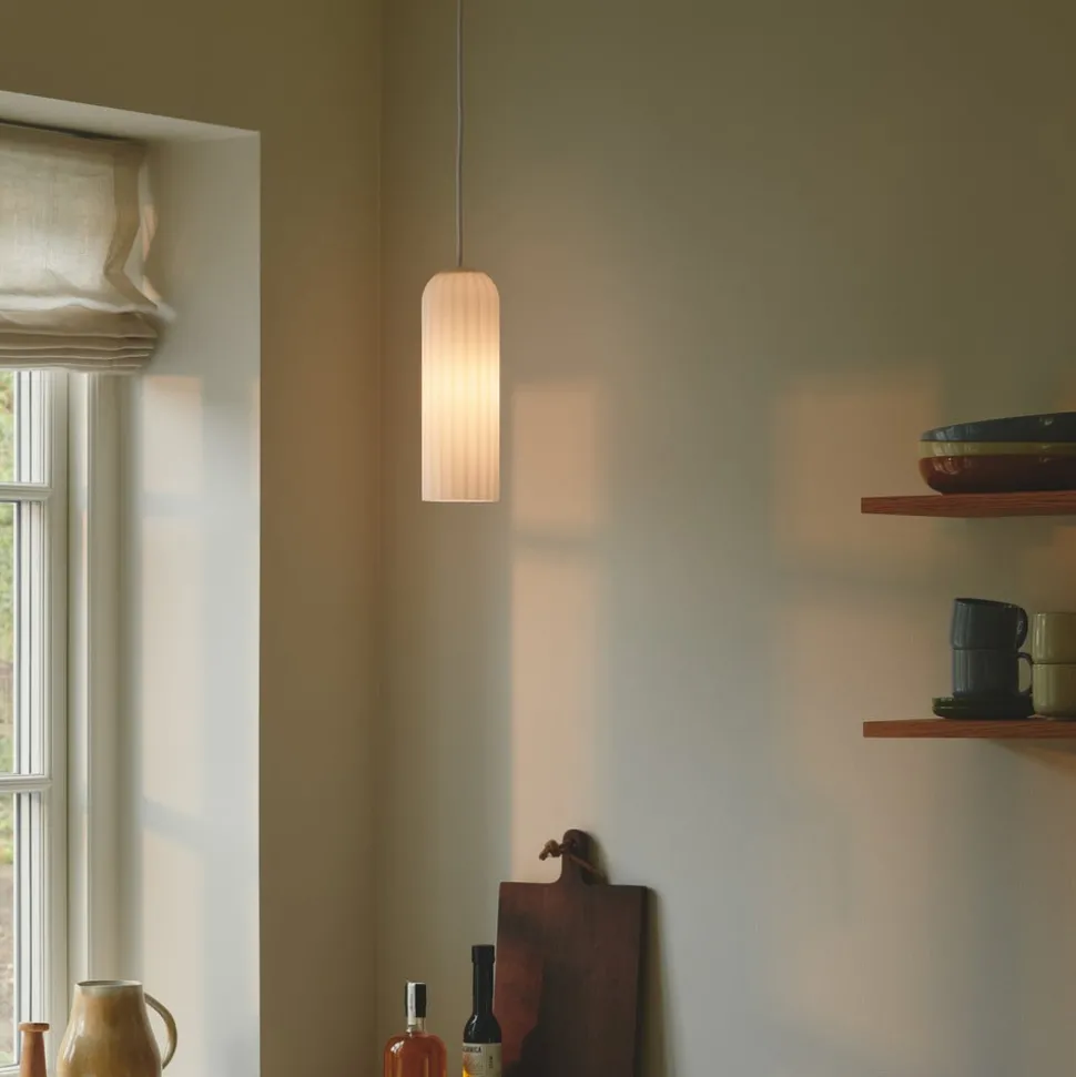 Hanglamp Miella, geribbeld glas, gesatineerd/wit