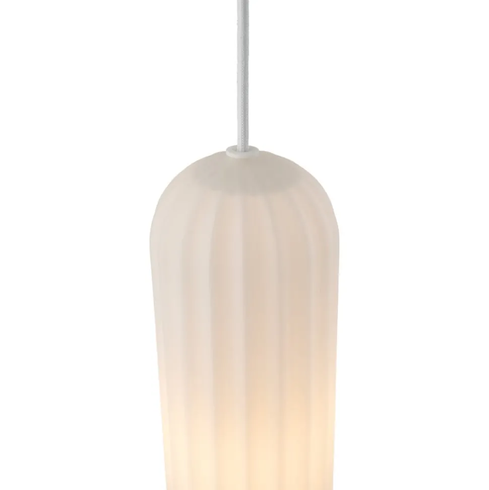 Hanglamp Miella, geribbeld glas, gesatineerd/wit