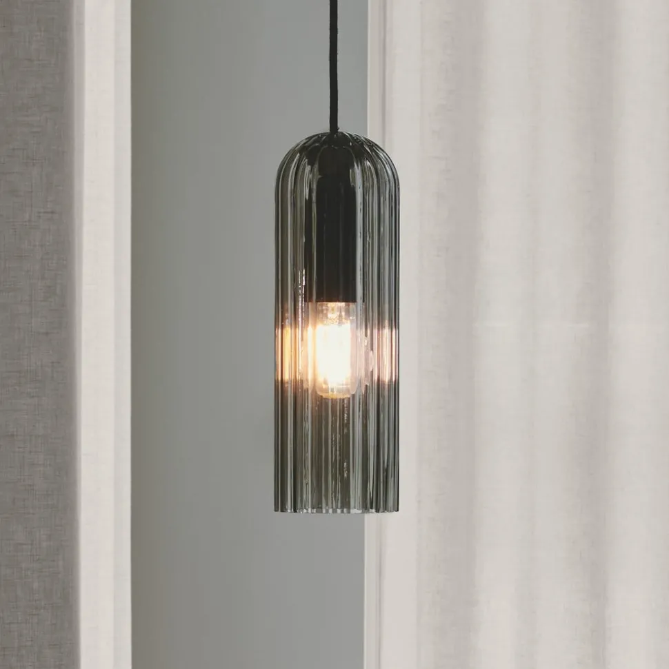 Hanglamp Miella, geribbeld glas, rookgrijs/zwart