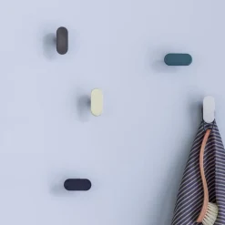 Hübsch kapstokhaak Piccolo, ijzer, kleur gepolijst messing