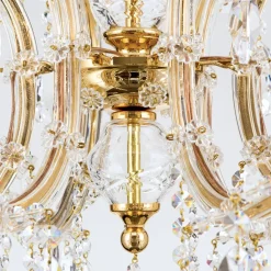 Heel klassieke kroonluchter TJURA