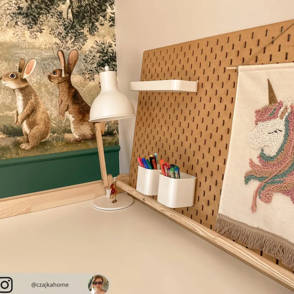 Houten bureaulamp met witte kap Shivanja