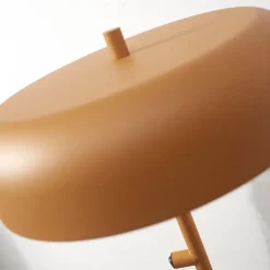 IT'S ABOUT ROMI Porto vloerlamp, mosterdgeel