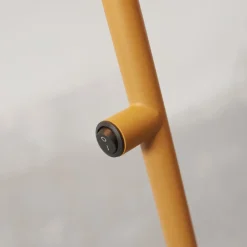 IT'S ABOUT ROMI Porto vloerlamp, mosterdgeel