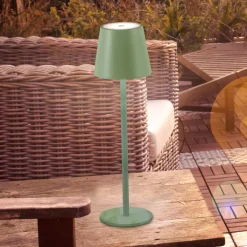 JUST LIGHT. Euria LED tafellamp, groen, ijzer, IP54