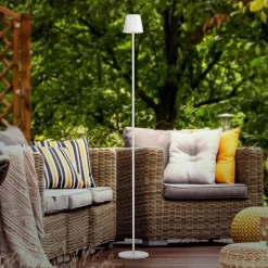 JUST LIGHT. Euria LED vloerlamp, wit, ijzer, IP54