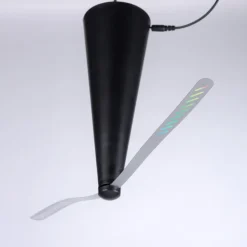 JUST LIGHT. Swat vliegenklopper, zwart, op batterijen