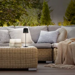 Kaami LED tafellamp, dimbaar zwart mat