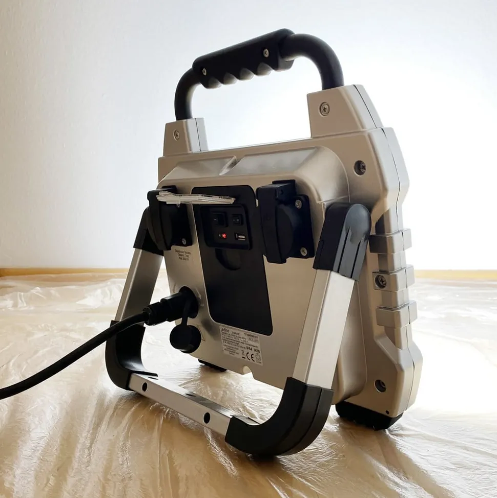 Kalkum schijnwerper, stroomuitvalfunctie