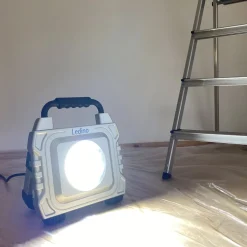 Kalkum schijnwerper, stroomuitvalfunctie