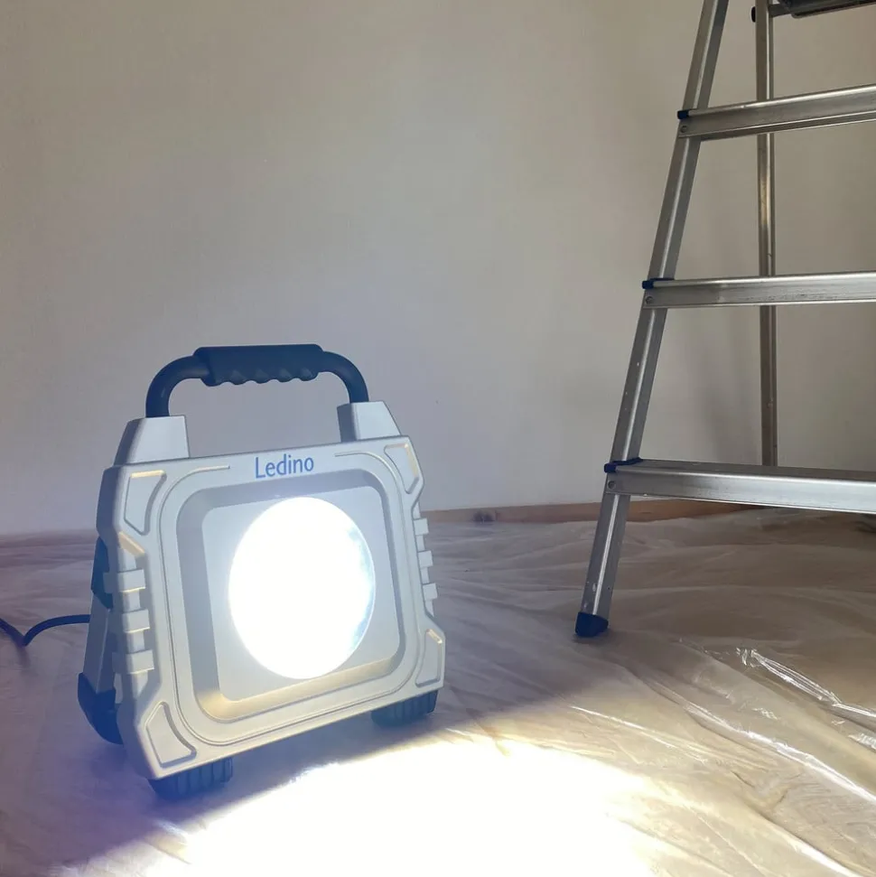 Kalkum schijnwerper, stroomuitvalfunctie