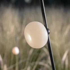 Karman Pois spies-vloerlamp IP65, 3.000K, 158 cm