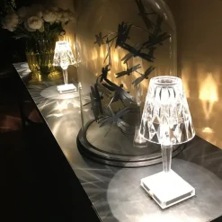 Kartell LED tafellamp Batterij, 26cm, transparant, IP54