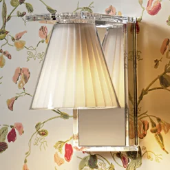 Kartell Light-Air wandlamp met stoffen kap