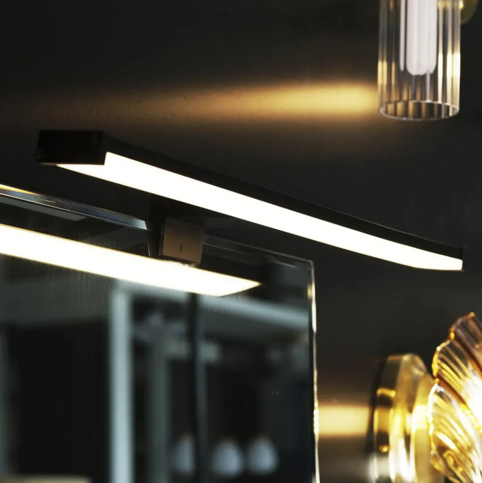 Kos LED spiegellamp, breedte 40 cm, zwart aluminium IP44