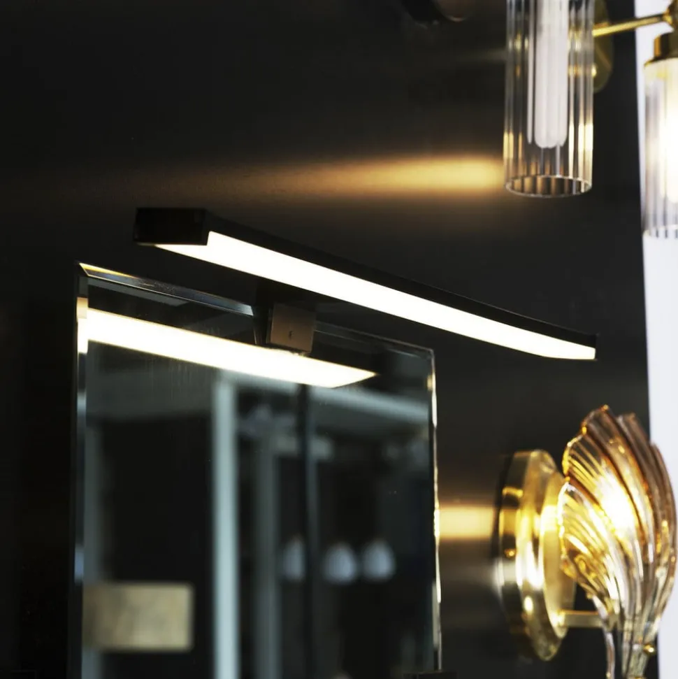 Kos LED spiegellamp, breedte 40 cm, zwart aluminium IP44