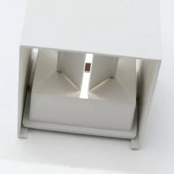Kubusvormig LED buitenwandlamp Cube in wit