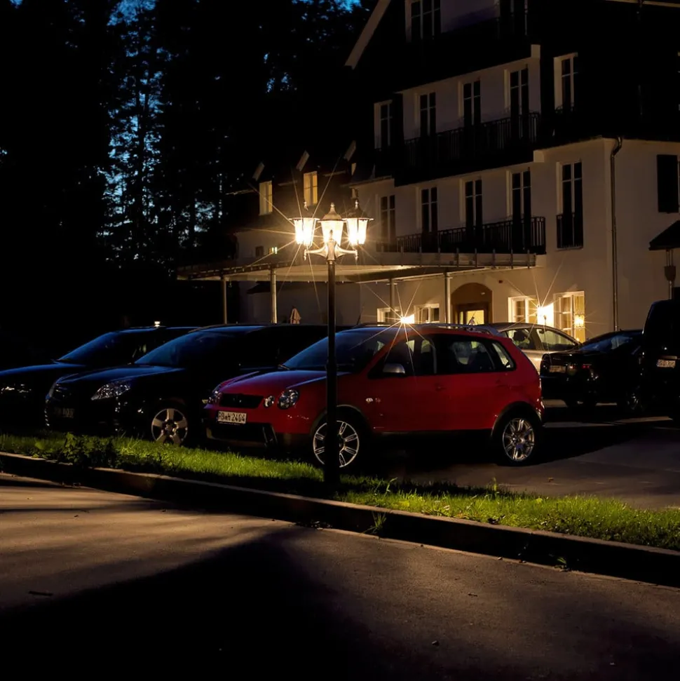 3-lamps lantaarnpaal 2099, zwart