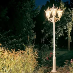 Lantaarnpaal in landhuisstijl 756 W 3-lichts