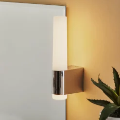 LED badkamer wandlamp Helva Night, chroom