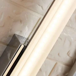 LED badkamer wandlamp Lucande, 32 cm hoog, chroom, IP44