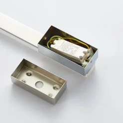 LED badkamer wandlamp Lucande, 32 cm hoog, chroom, IP44