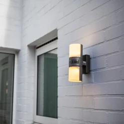 LED buiten wandlamp Cyra, 2-lamps, sensor