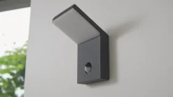 LED buiten wandlamp Nevio, metaal, antraciet, sensor