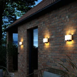 LED buiten wandlamp Piola, kunststof, sensor