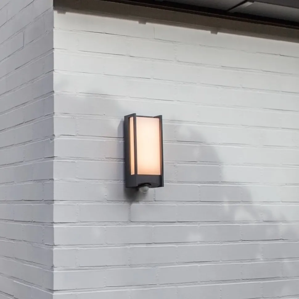 LED buiten wandlamp Qubo met bewegingsmelder
