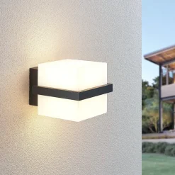 LED buitenwandlamp Auron, kubusvormig