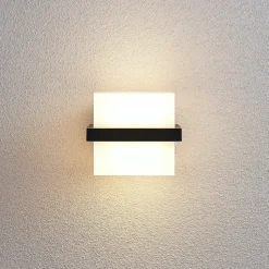 LED buitenwandlamp Auron, kubusvormig