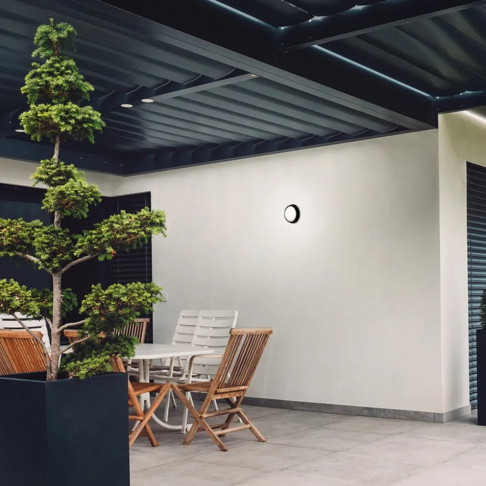 LED buitenwandlamp Helsinki, sensor, IP44, zwart