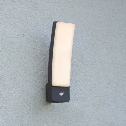 LED buitenwandlamp Kira, bewegingssensor, IP54