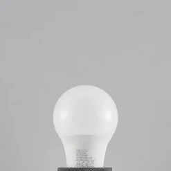 LED lamp E27 A60 4,9W 3.000K opaal 3 per set