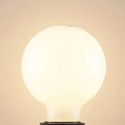 LED lamp E27 4W 2.700K G95 bollamp dimbaar, opaal