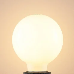 LED lamp E27 8W 2.700K G95 bollamp dimbaar, opaal