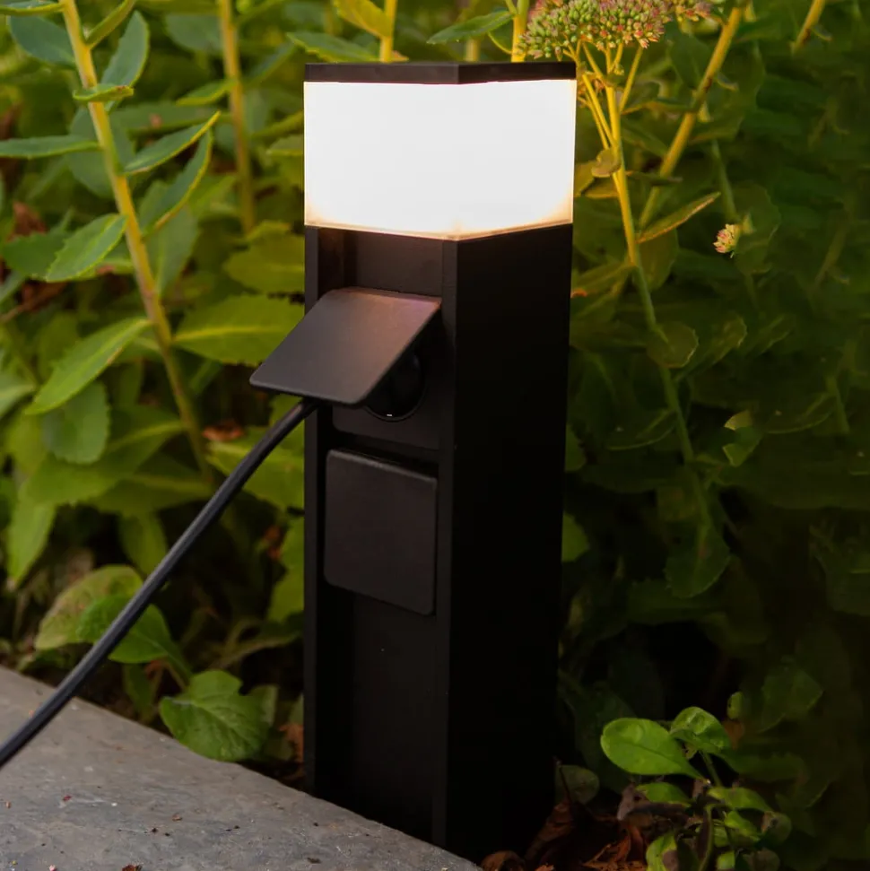 LED sokkellamp Mains met stopcontacten