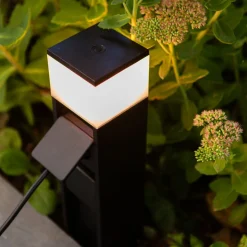 LED sokkellamp Mains met stopcontacten