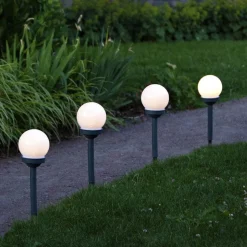 LED sokkellamp op zonne-energie Globus set van 4
