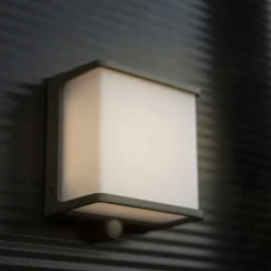 LED solar wandlamp Doblo met sensor, breedte 15cm