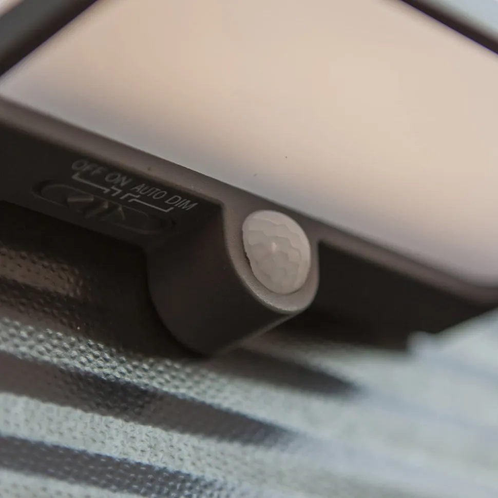 LED solar wandlamp Doblo met sensor, breedte 15cm