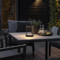 LED solarlantaarn Crotone, dimbaar, USB