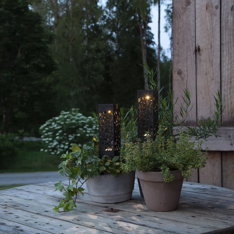 LED solar-sfeerlamp Izola met aardspies 2 per set