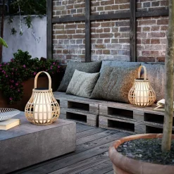 LED solar-sfeerlamp Leo van bamboehout