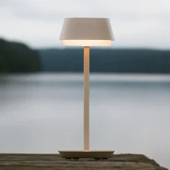 LED tafellamp Lyon, zandkleurig, IP54, dimmer, CCT, RGB