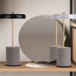 LED tafellamp Seta, accu, cement, kap grijs